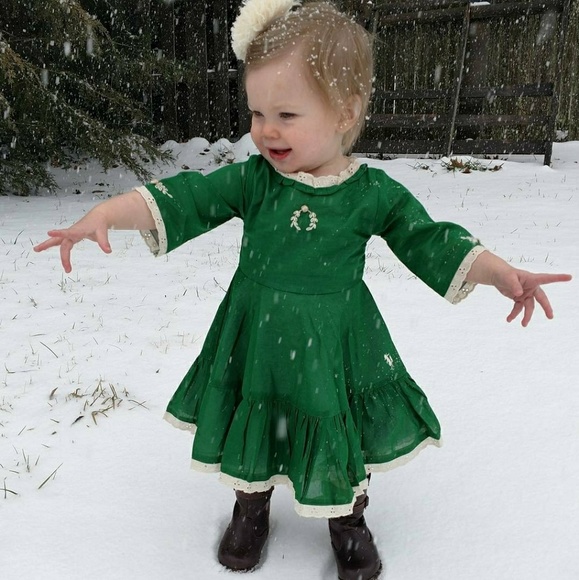 Meet your Posher, Nicole - Picture 2 of 3